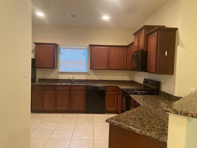 Building Photo - Awesome in Anna