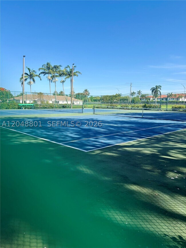 Building Photo - 11301 SW 17th Ct
