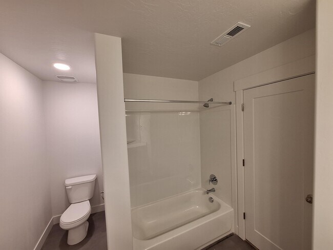 Building Photo - 5116 Rustic Patch Rd