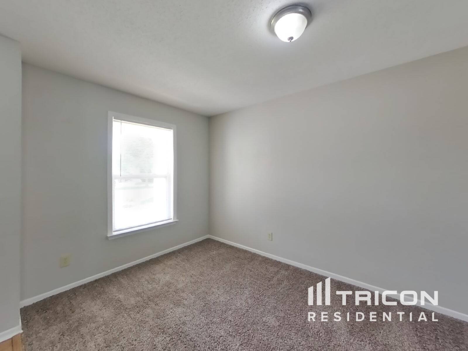Building Photo - 10823 Firefly Cir