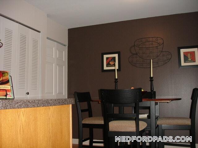 Building Photo - 79 Capen St