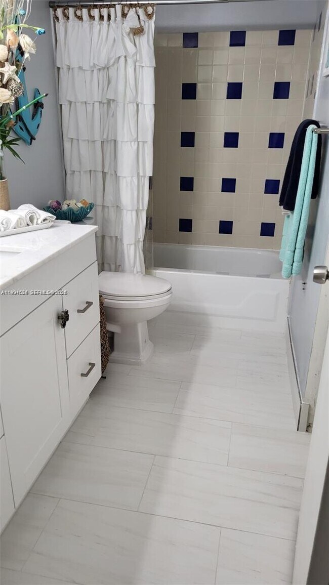 Building Photo - 4270 NW 89th Ave