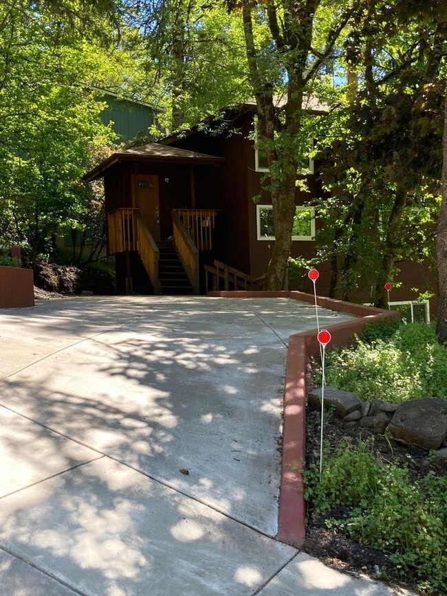 Building Photo - 5020-5020 Saratoga