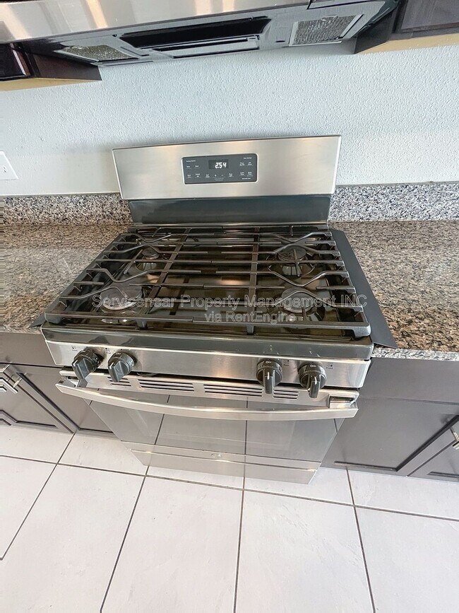 Building Photo - 10344 Alder Green Dr