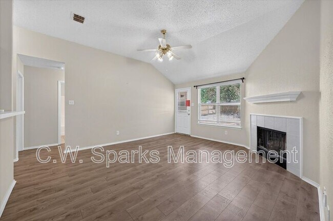 Building Photo - 844 Canyon Cove Dr