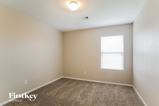 Building Photo - 5310 Espuela Ln