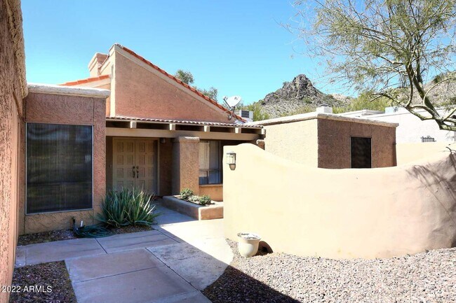 Building Photo - 8428 N 16th Pl