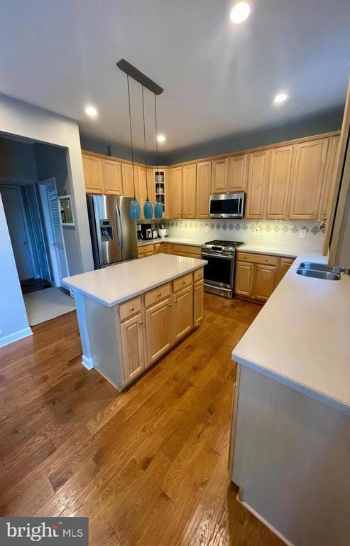 Building Photo - 4207 Talon Dr