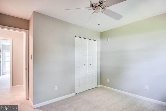 Building Photo - 5415 Helm Ct