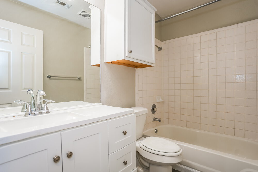 Building Photo - 809 Bushmills Ct