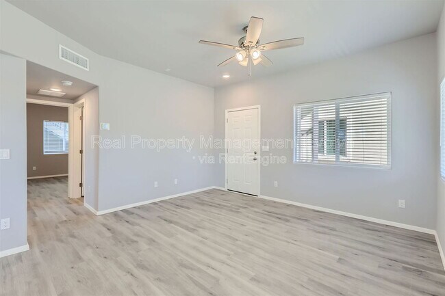 Building Photo - 7010 N 80th Ave