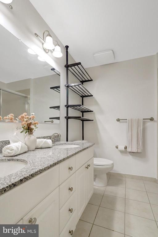 Building Photo - 3650 S Glebe Rd