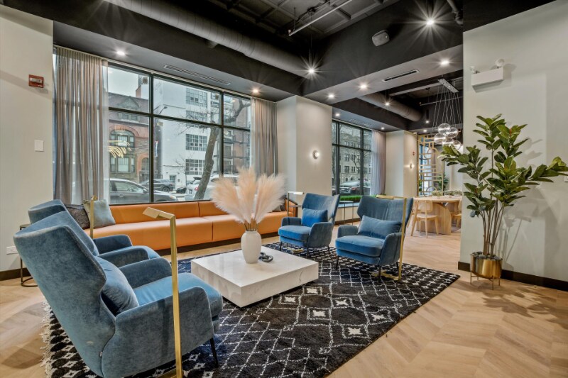 Building Photo - 1301 N LaSalle St