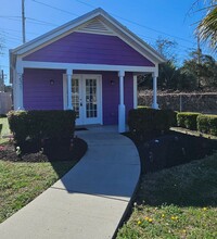 Building Photo - Charming 1-Bed, 1-Bath Cottage in Murrells...