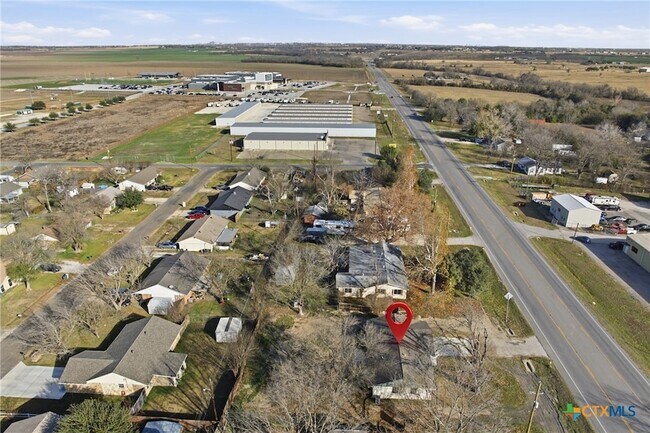 Building Photo - 410 State Hwy 95