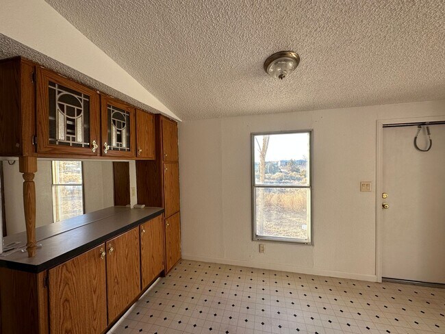 Building Photo - 3 bedroom 2 bathroom Single-wide available for rent in Farmington