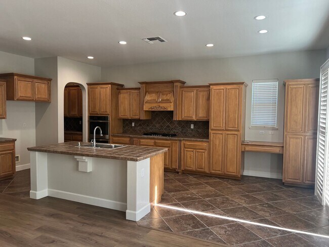 Building Photo - 721 Bluestone Cir