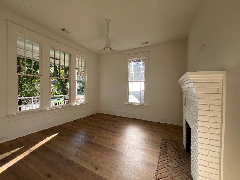 Building Photo - 655 Brookline St SW