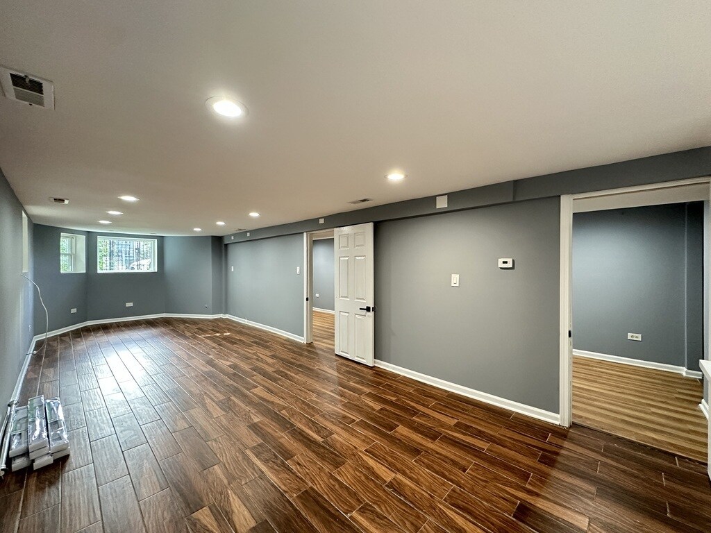 Building Photo - 2317 N Keeler Ave