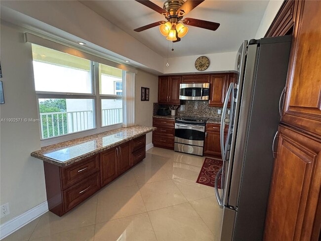 Building Photo - 3095 N Course Dr