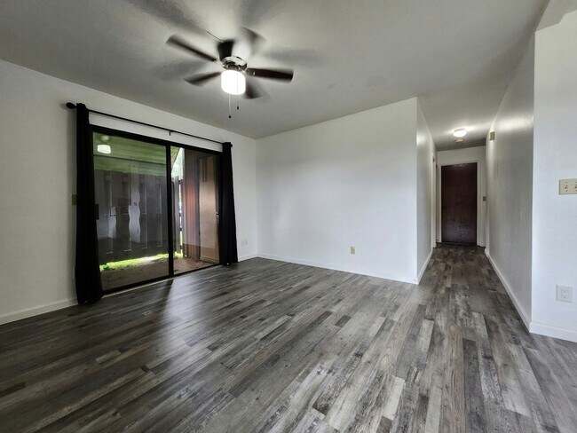 Building Photo - 2069 California Ave