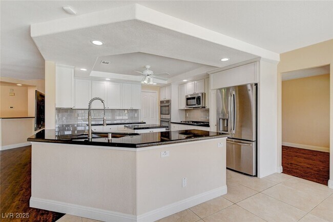 Building Photo - 2707 Mallard Landing Ave