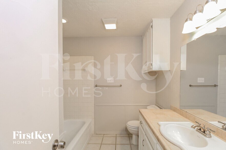 Building Photo - 5010 Hawkins Cemetery Rd