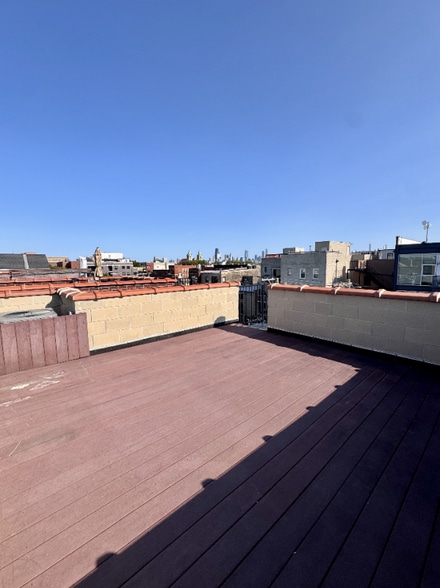 Building Photo - 1539 W Montana St