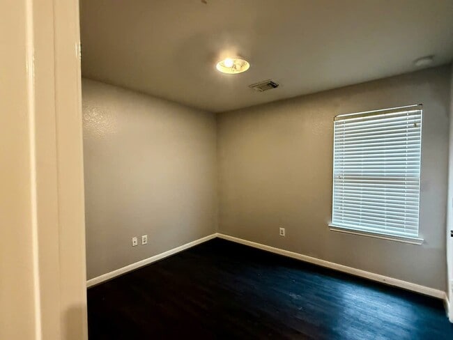 Building Photo - 9214 Purston Ct