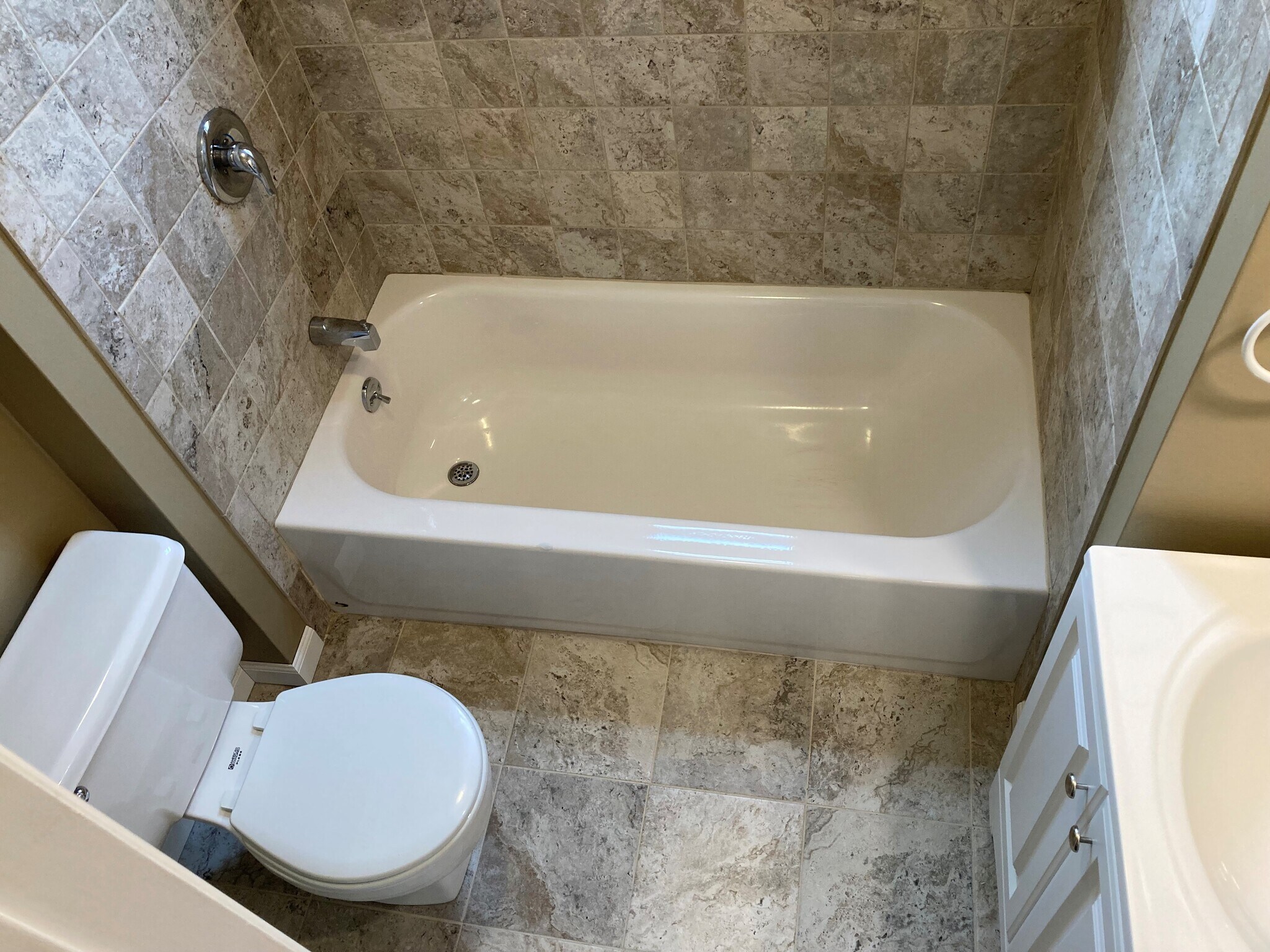 Building Photo - 38 Broughton Ave