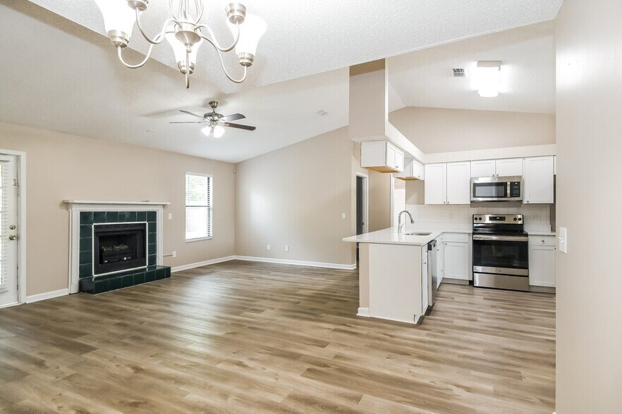 Building Photo - 3188 Chads Ct