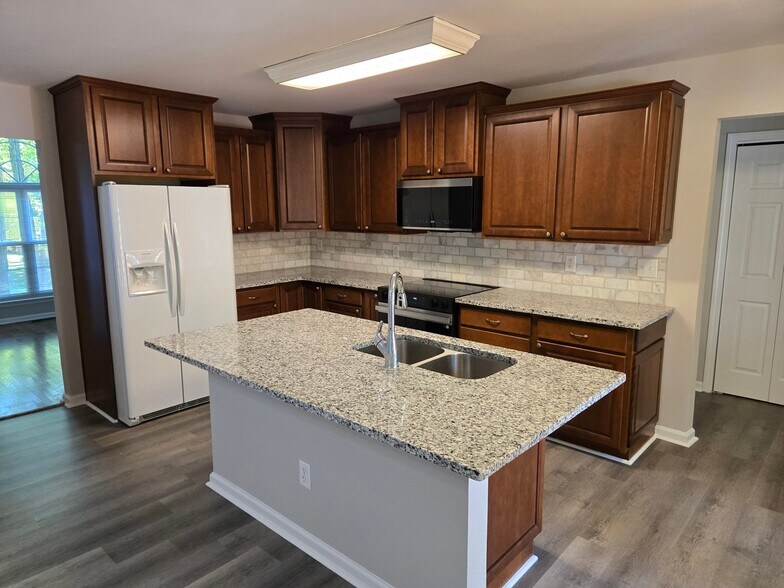 Building Photo - 108 Woodstork Cove Rd