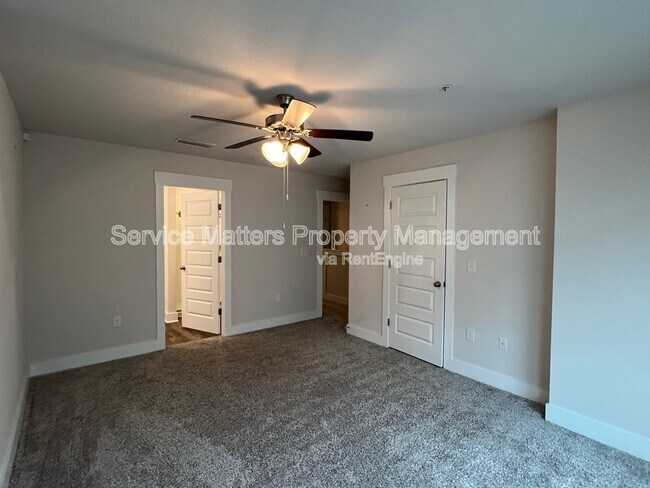 Building Photo - 1615 Iroquois Ct
