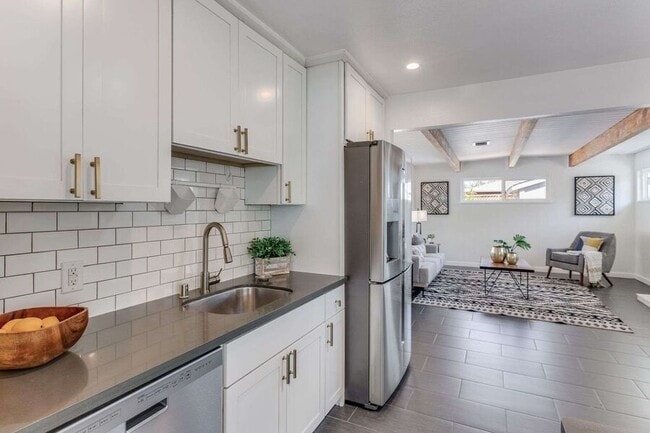 Building Photo - 36182 Magellan Dr