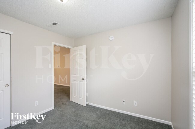 Building Photo - 12168 Lindley Dr