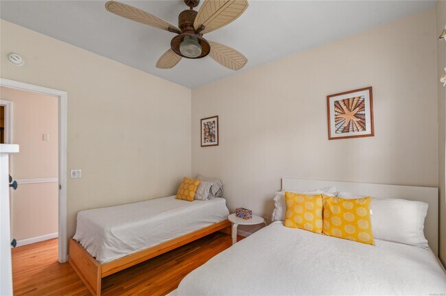 Building Photo - 22 Bungalow Ln