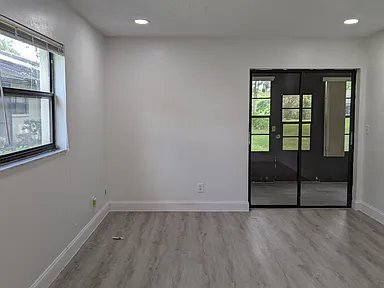 Building Photo - 180 Joanne Pl
