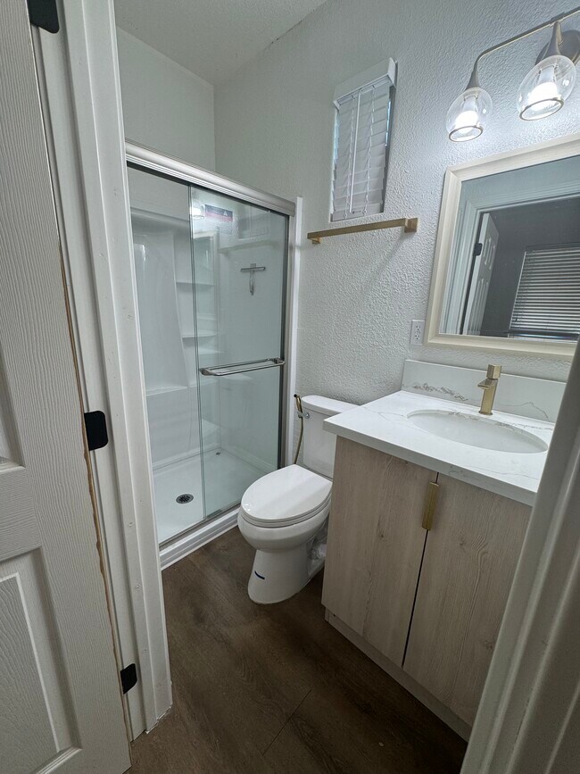 Building Photo - 9521 Shadowrock Way