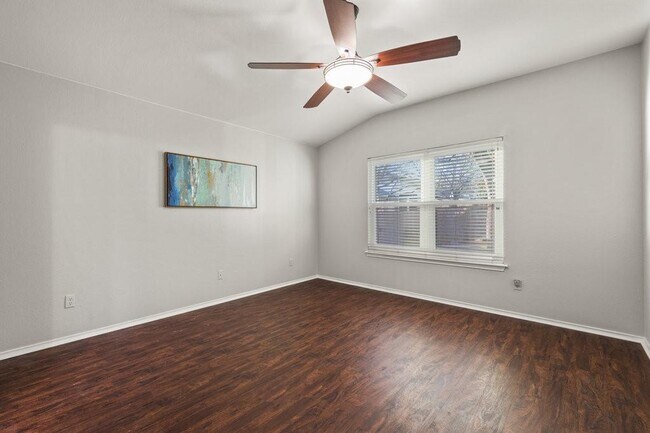 Building Photo - 1514 Lobo Mountain Ln