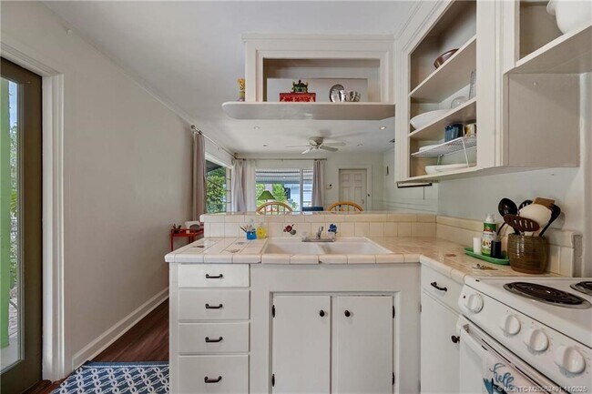 Building Photo - 120 SW 5th St