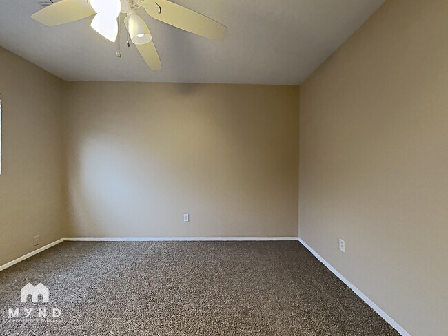 Building Photo - 8128 W Mission Ln