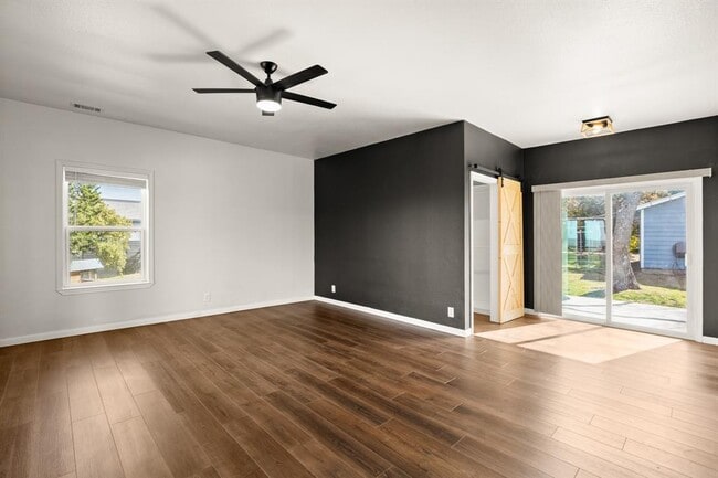 Building Photo - 6607 Avenida Ann St