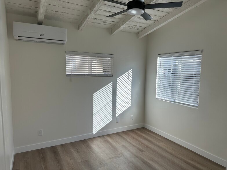 Bedroom - 24273 Arch St