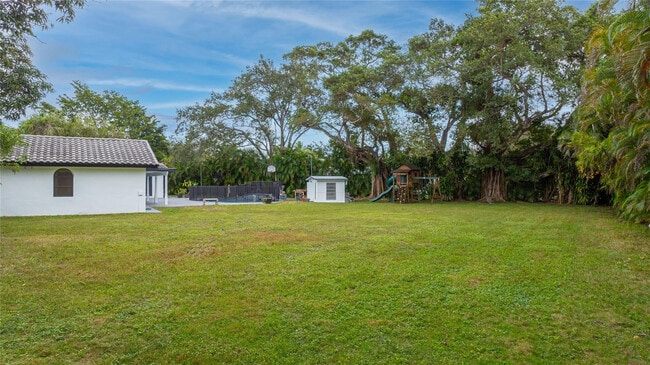 Building Photo - 13401 SW 83rd Ave