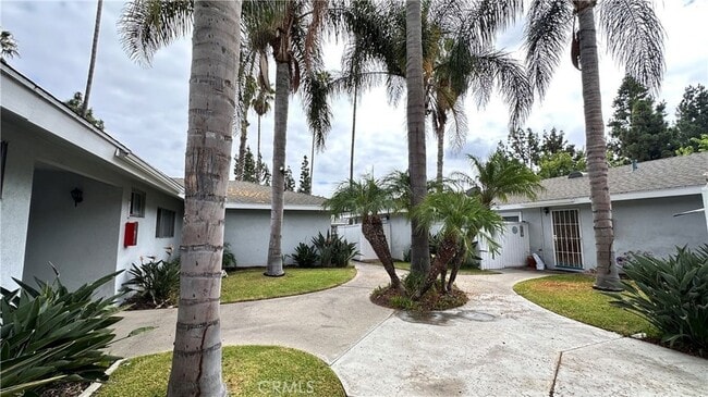 Building Photo - 1193 S Belhaven St