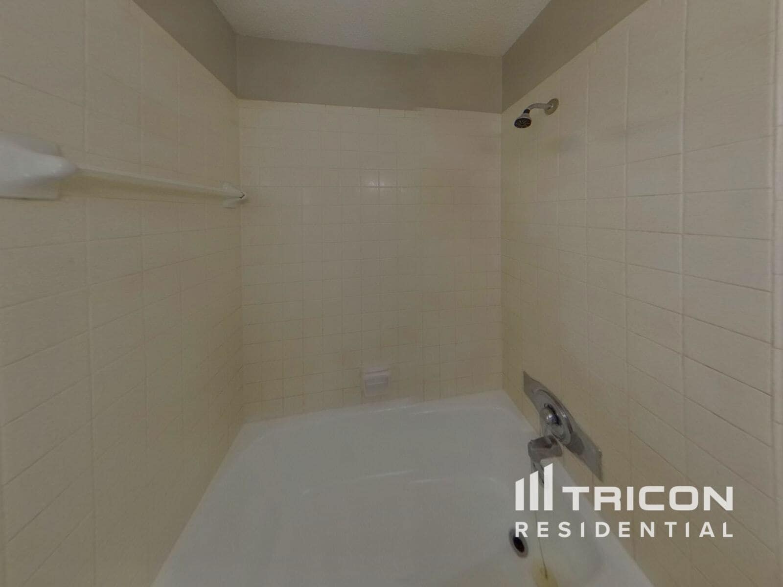 Building Photo - 10811 La Vista Loop