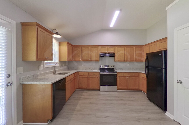 Building Photo - 118 Vineyard Ridge Dr