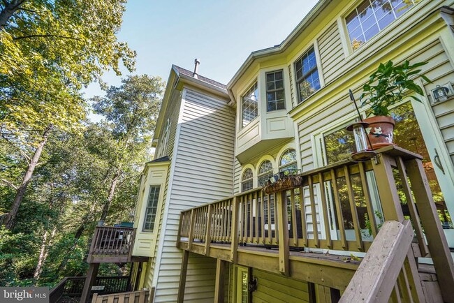 Building Photo - 150 Rees Pl