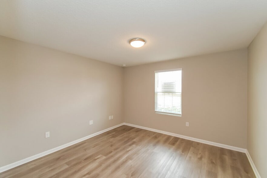 Building Photo - 2283 Pebble Point Dr