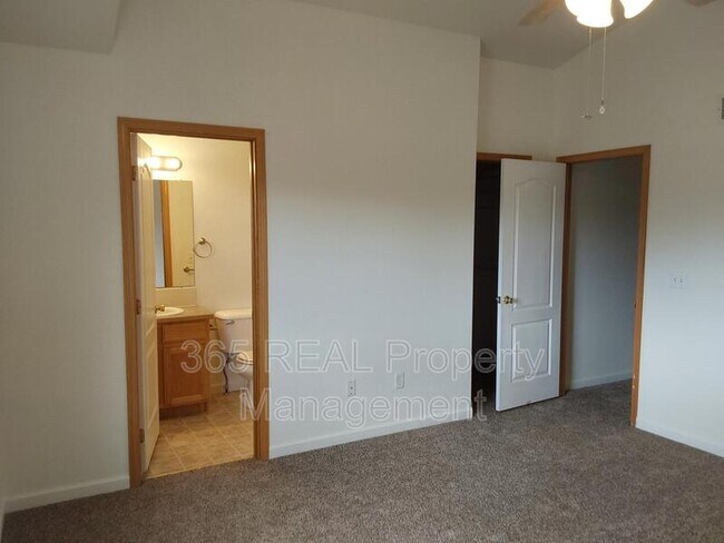 Building Photo - 3212 Barbera St